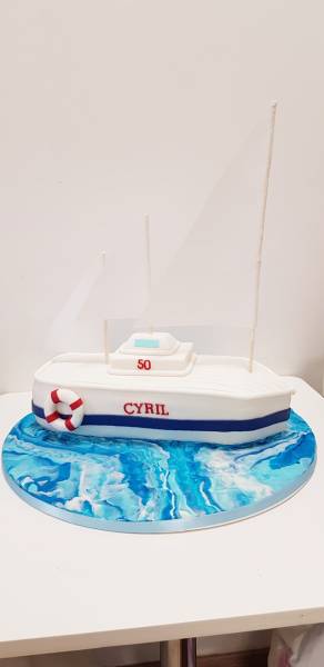 gâteau cake design sur mesure forme de bateau 13500 Martigues